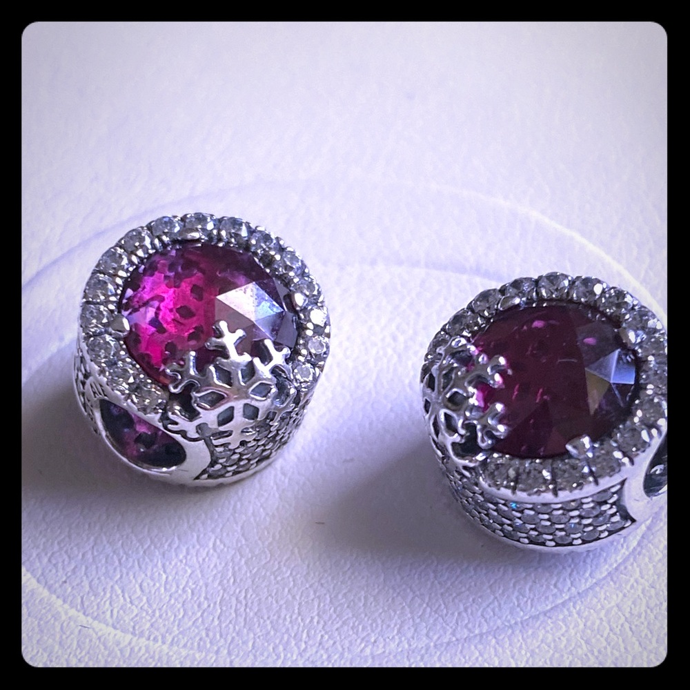 PANDORA🩸Set of 2 RED Dazzling Snowflake Charms